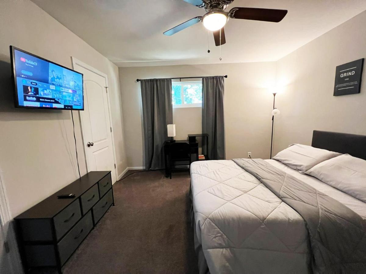 The Lux 28 Tvs Every Room Free Wifi Атланта Екстер'єр фото